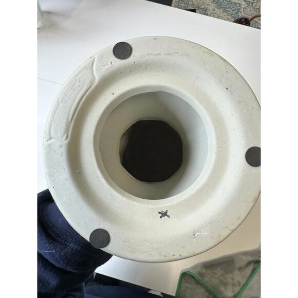 Blue & White Porcelain Chinoiserie Decor Cone 13” Excellent Condition - Picture 3 of 4